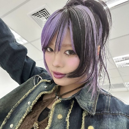 Naoko gallery image