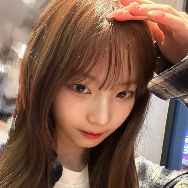 Jeong HaYeon gallery image