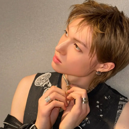 Martin gallery image