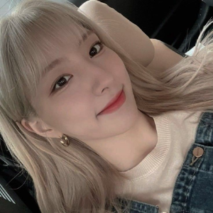 Eunseo gallery image