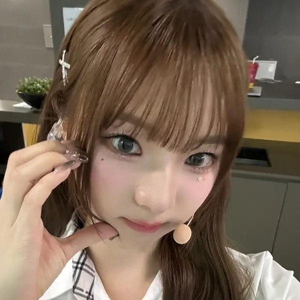 Jeong HaYeon gallery image