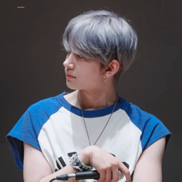 Heeseung gallery image