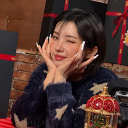 Soyeon gallery image