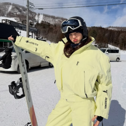 Lalisa gallery image