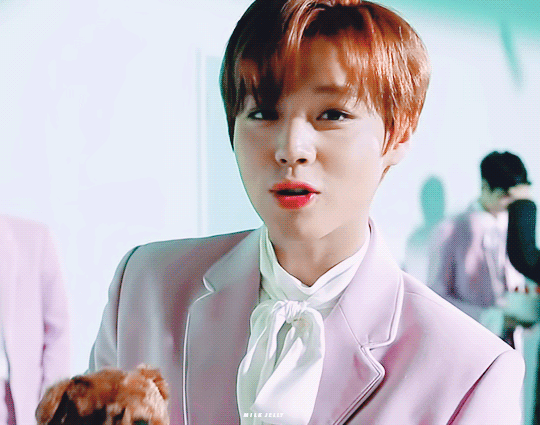 Jihoon gif