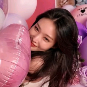 Chungha gallery image