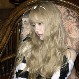 Yoon SeoYeon gallery image