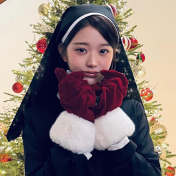 Wonyoung gallery image