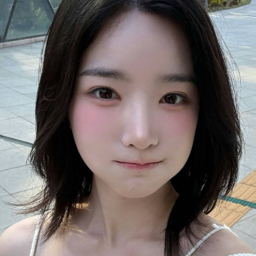 Kim YooYeon gallery image