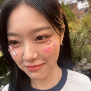 HyunJin gallery image