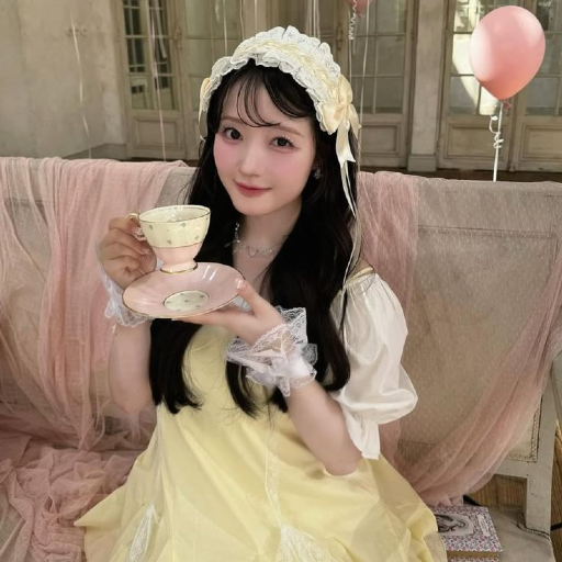 Gambar galeri Emiru Kawamoto