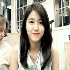 Seolhyun gallery image