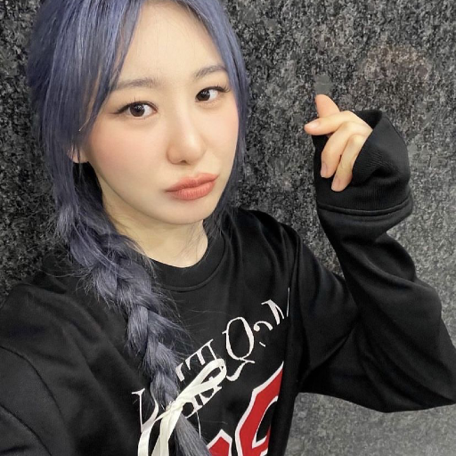 Chaeyeon gallery image