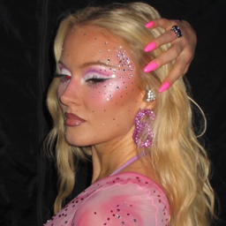 Zara Larsson gallery image