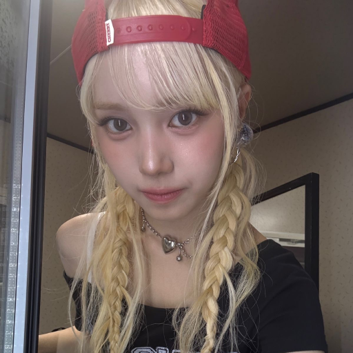 Mia gallery image