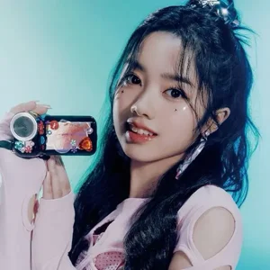 Elisia gallery image