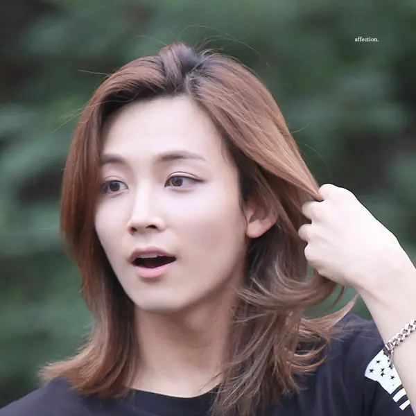 Jeonghan gallery image