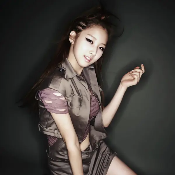 Imagem da galeria de Jihyun