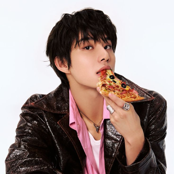 Jungwoo gallery image