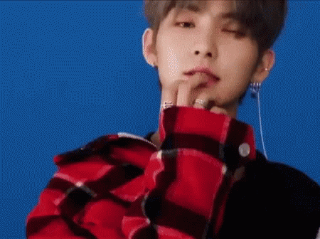 Hwall gif