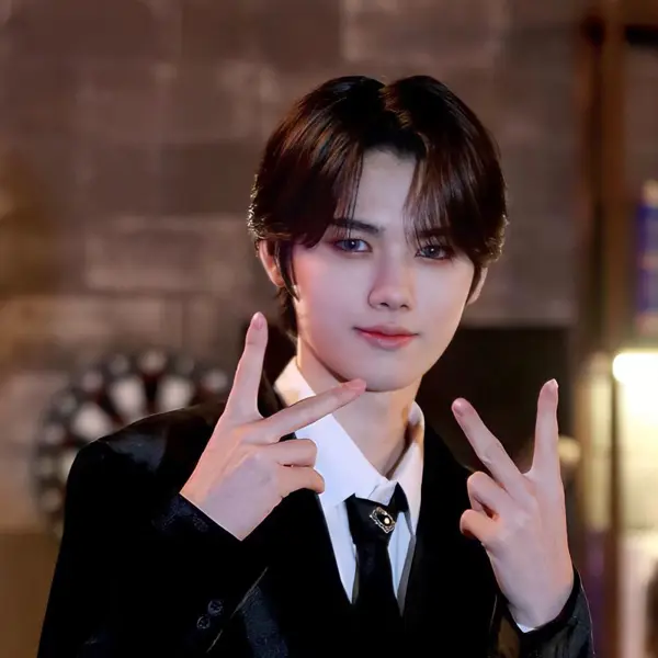 Minhee gallery image