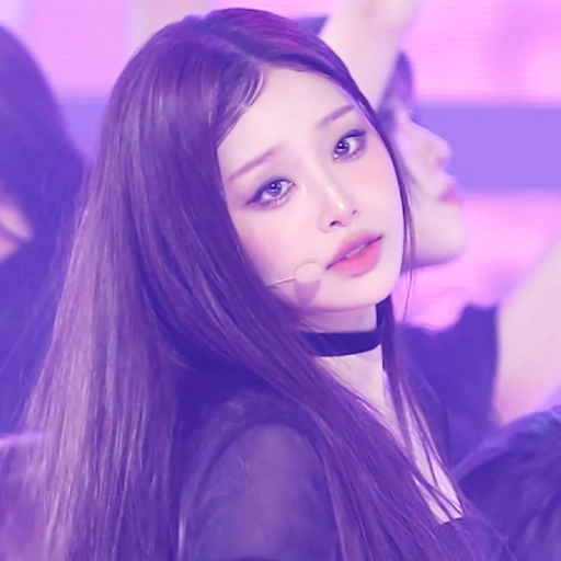 Chuu gallery image