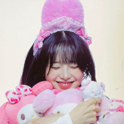 Chuu gallery image