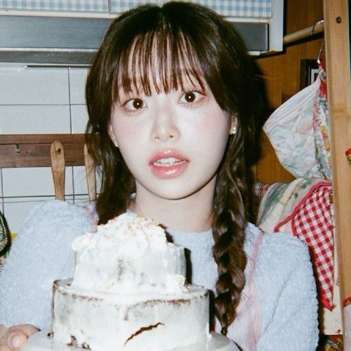 Chuu gallery image