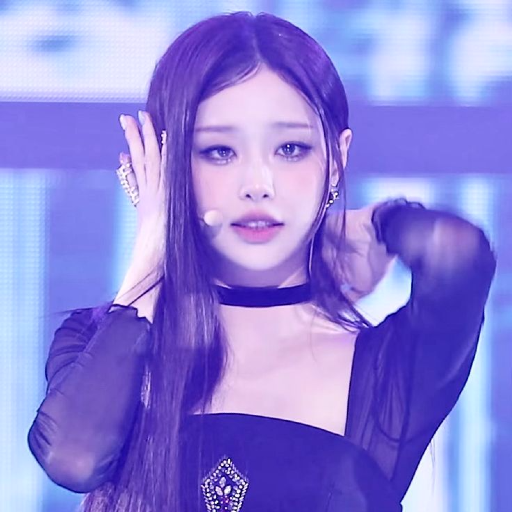 Chuu gallery image