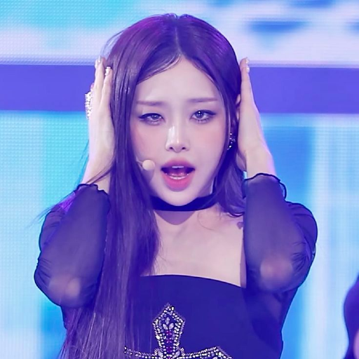 Chuu gallery image