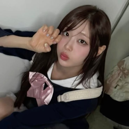 Chuu gallery image