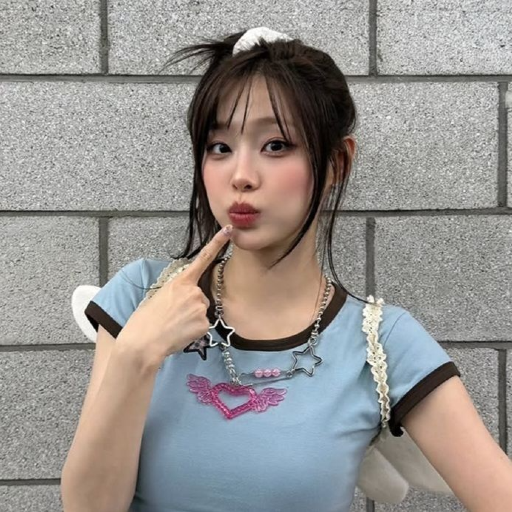 Chuu gallery image