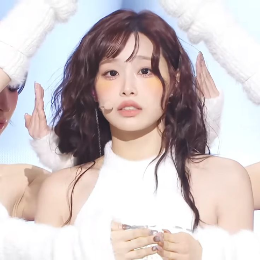 Chuu gallery image