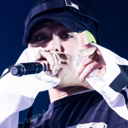 G-Dragon gallery image