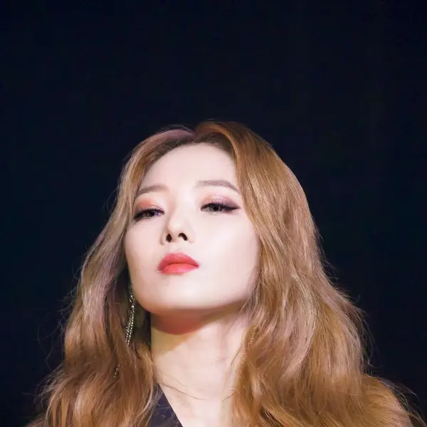 Jeon Somin gallery image