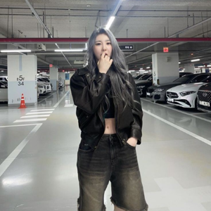 Chaeyeon gallery image