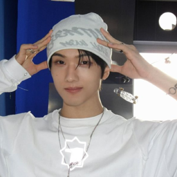 Jisung gallery image