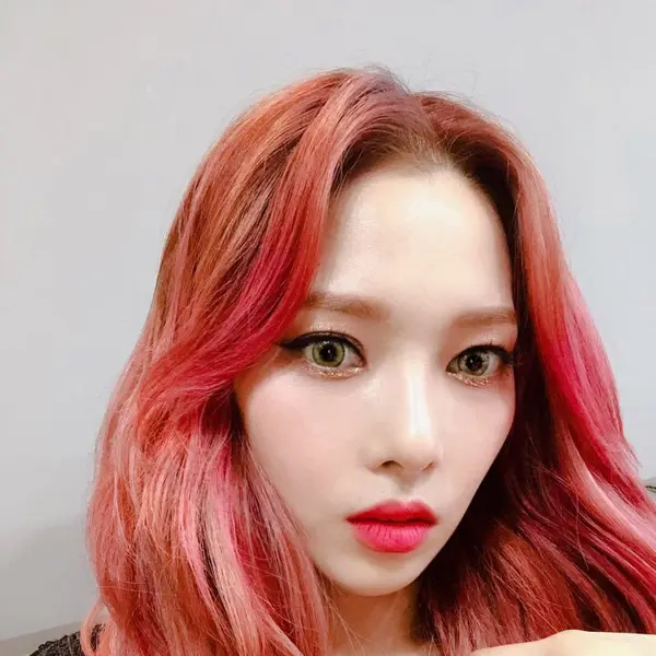 Jeon Somin gallery image