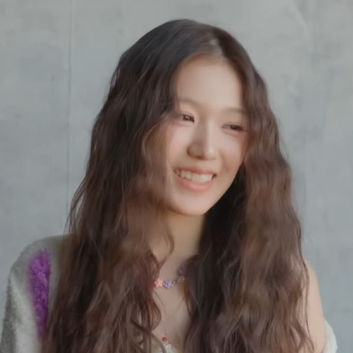 Gambar galeri Yoon Jiyoon