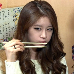 Jiyeon gallery image