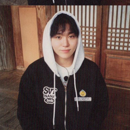 Seungkwan gallery image