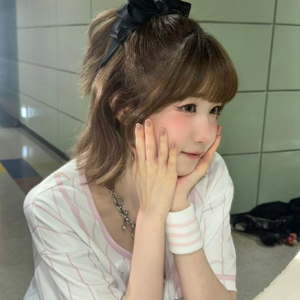 Hitomi gallery image