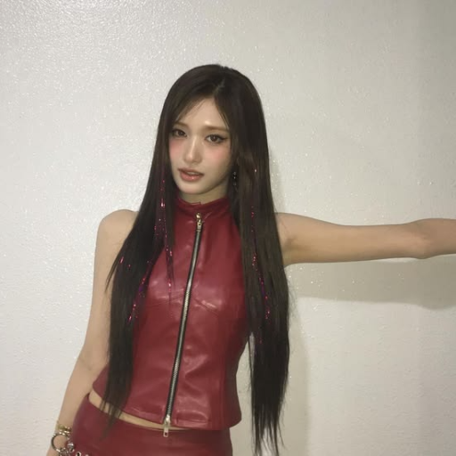 Leeseo gallery image