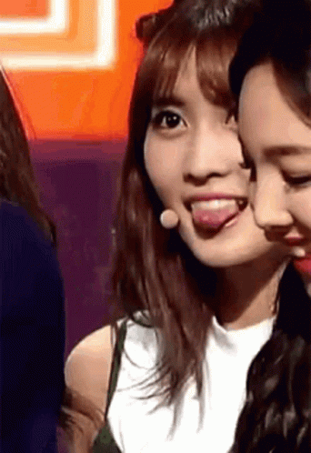 Momo gif