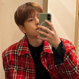 Seungmin gallery image