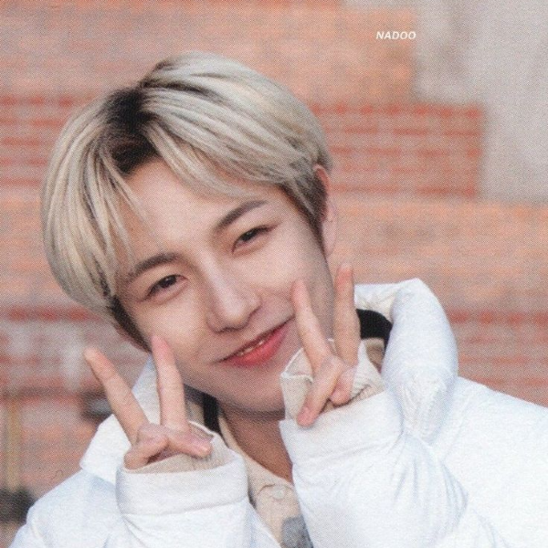 Renjun gallery image