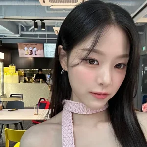 HyunJin gallery image