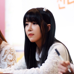 Hyunyoung gallery image