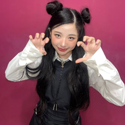 Chloe Young gallery image