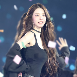 Wonyoung gallery image